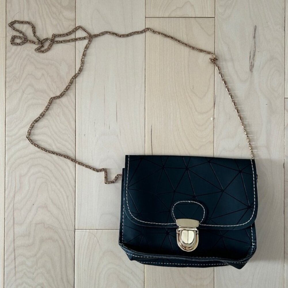 SHEIN Black and Gold Crossbody Purse